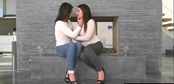  (Valentina Nappi & Leah Gotti) Superb Horny Lesbians Have Fun In Front Of Cam mov-29